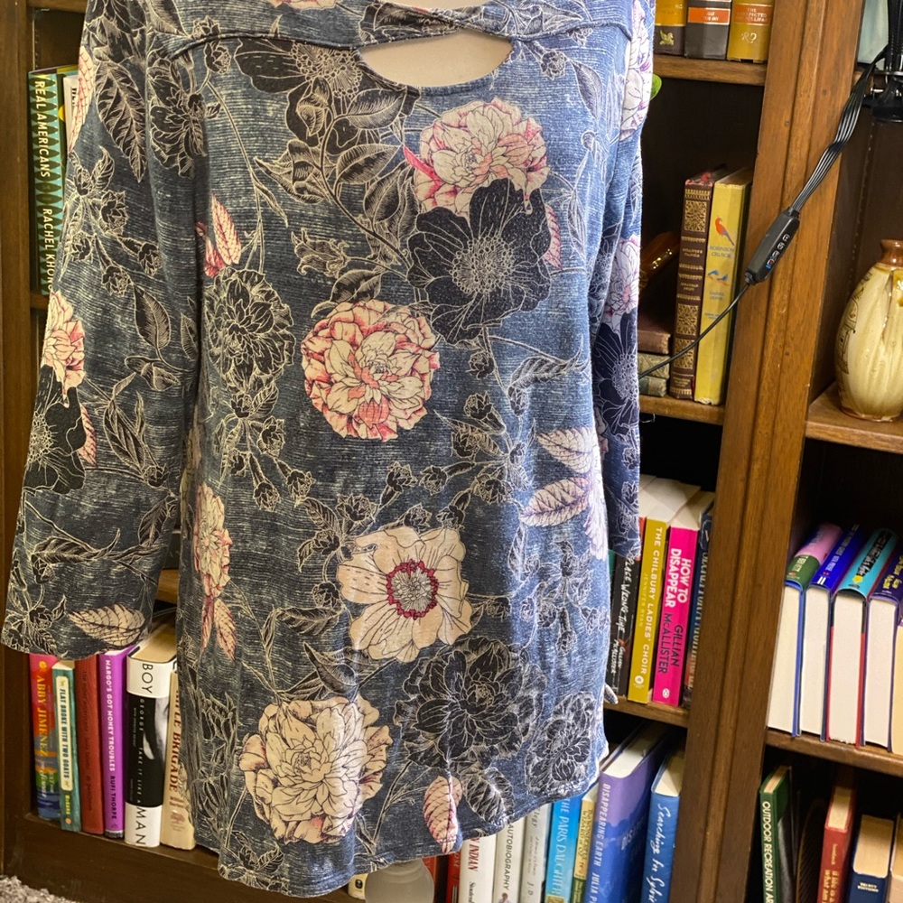 Chico's Pink and Blue 3/4 Sleeve Relaxed Blouse